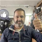 Docente de tecnología, informática, robótica e impresión 3D, capacitado en enseñanza para niños y adolescentes.